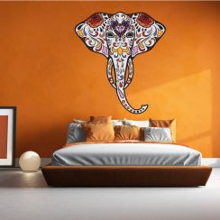 Tête d'éléphant en motifs fleuris