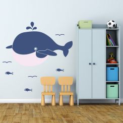 Baleine et ses petits poissons