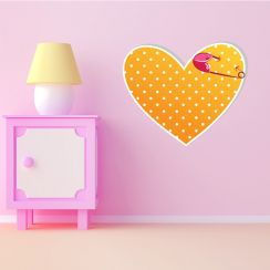 Coeur jaune épinglé