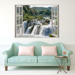 Fenêtre avec vue sur une cascade d'eau